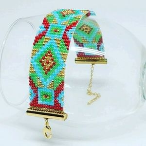 Beaded Bracelet! 🌷Native American Desing!